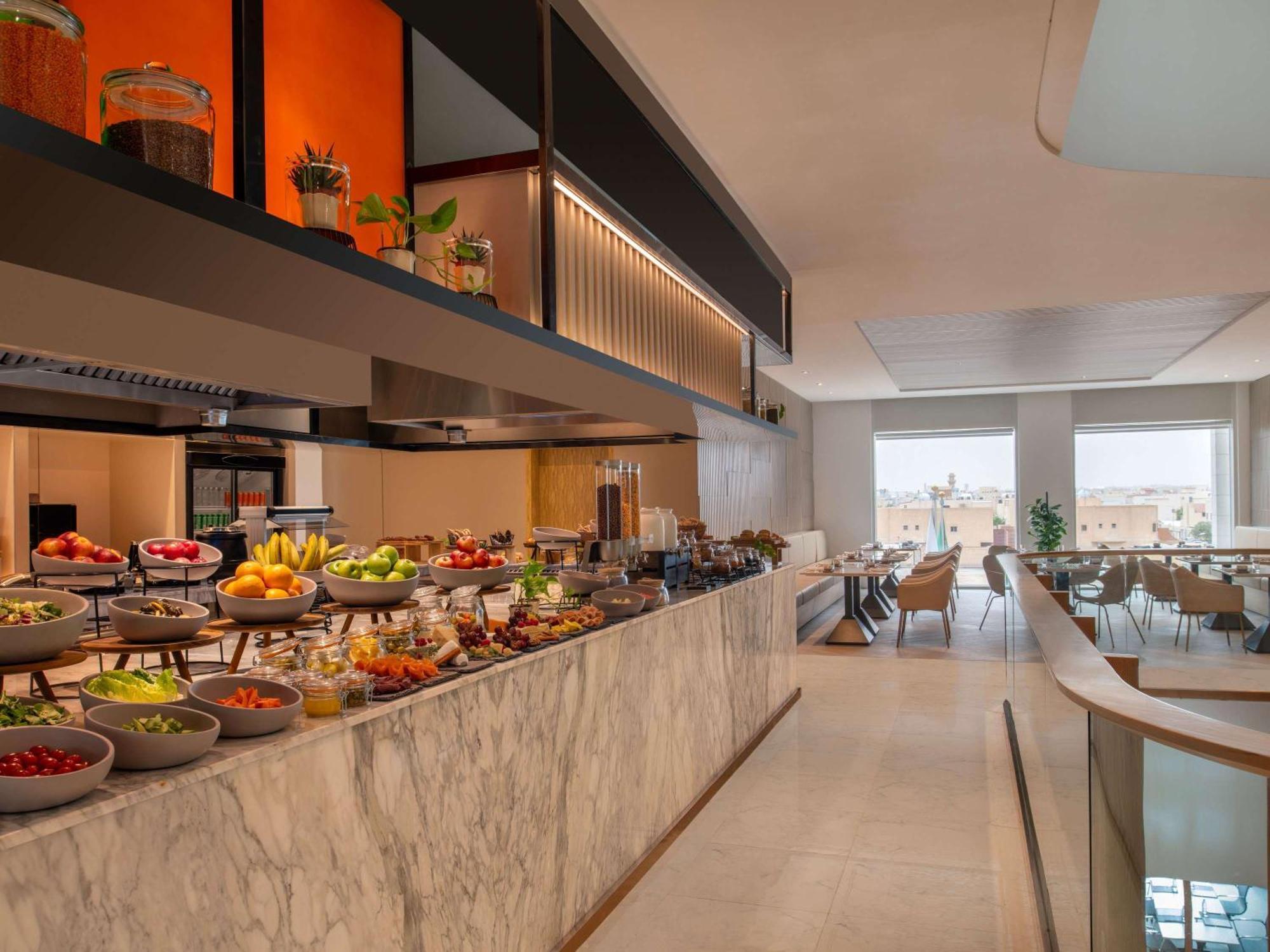 Novotel Riyadh Sahafa Exterior photo